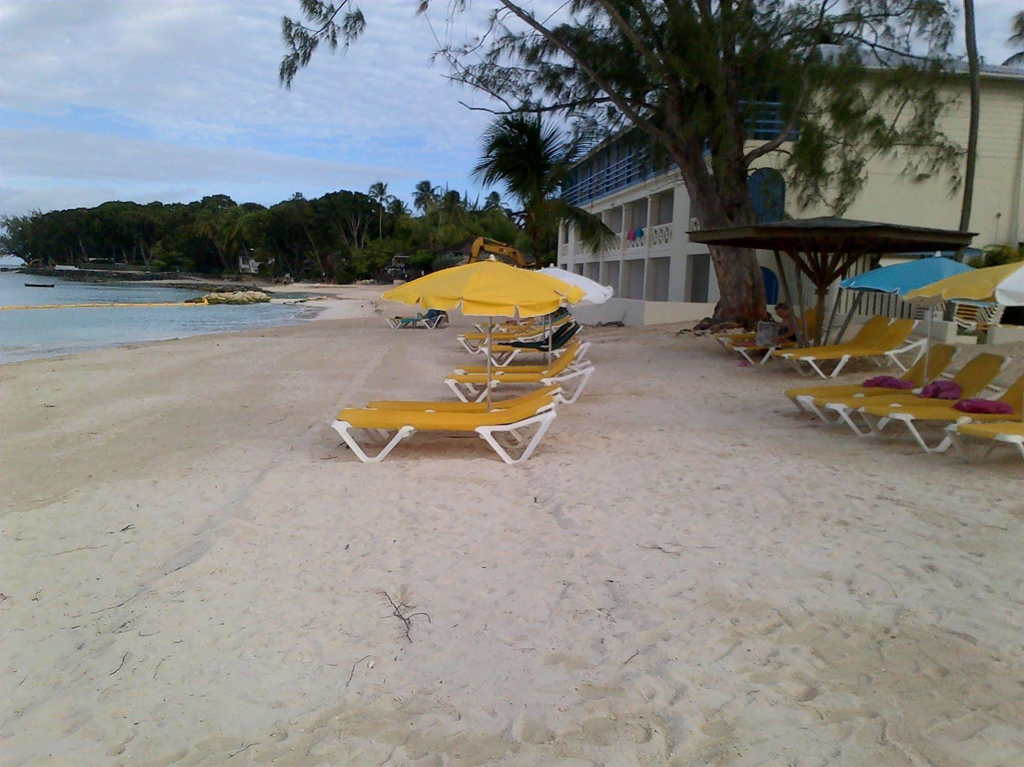 Starfish Discovery Bay Holetown Екстер'єр фото
