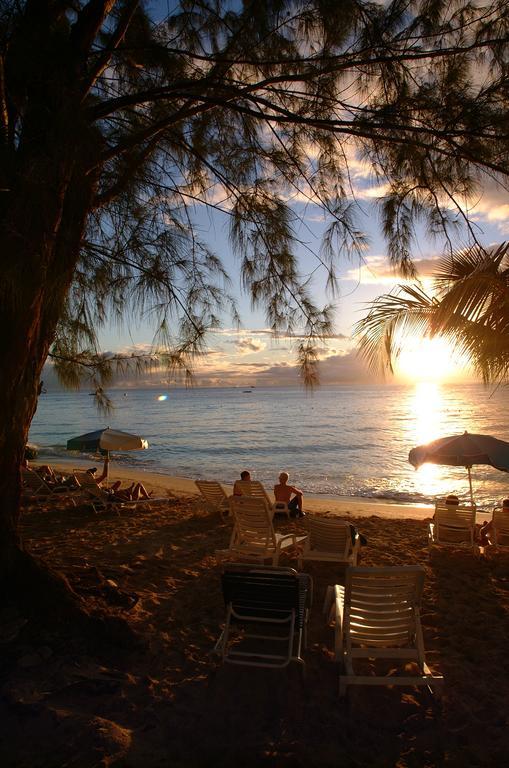 Starfish Discovery Bay Holetown Екстер'єр фото